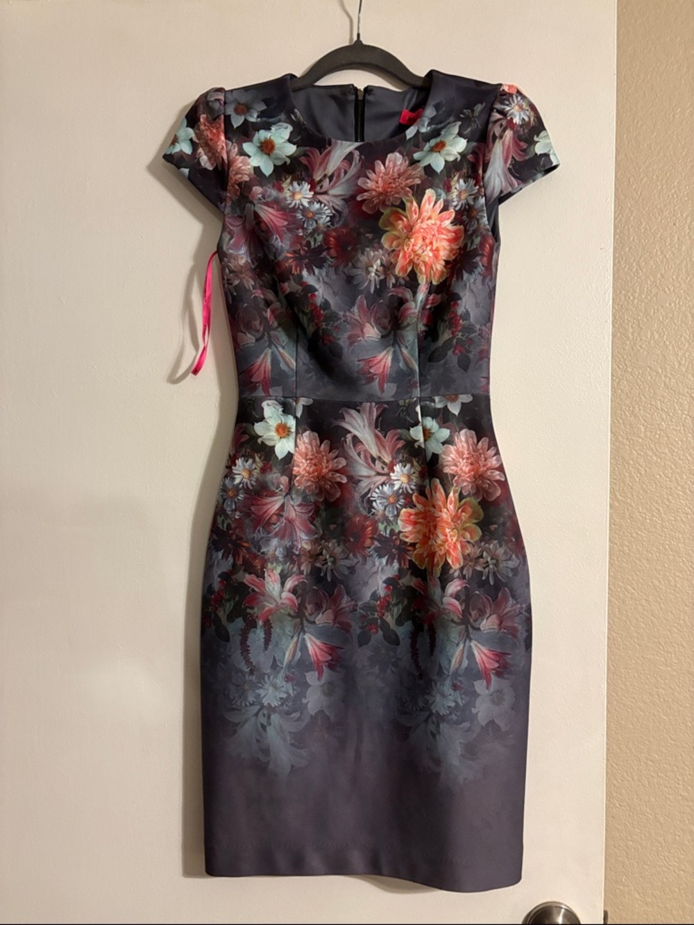Betsy Johnson Floral Cap sleeve dress